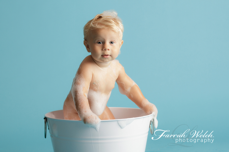 cake smash photographed by santa clarita photographer, farrah welch